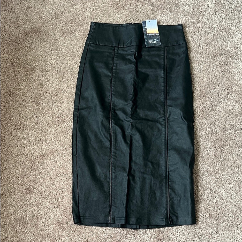 NEW Black Vegan Leather Pencil Skirt NWT Small